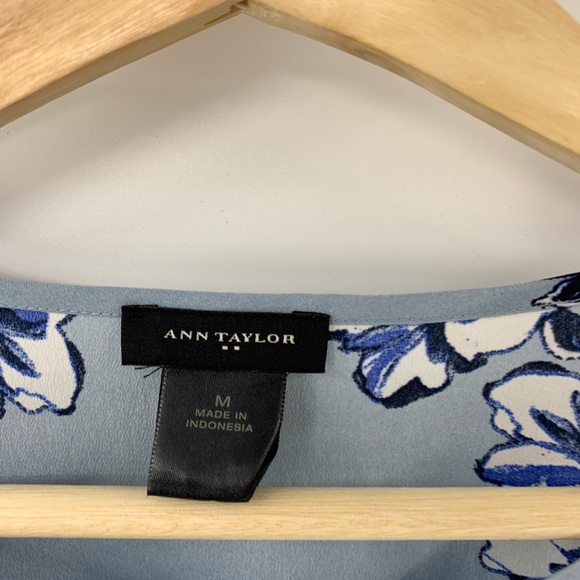 Ann Taylor Blouse Blue Floral Long Sleeve Shirt - Picture 4 of 6
